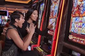 Tampilan fitur keamanan akun dan privasi di situs hiburan digital yang melindungi pengguna